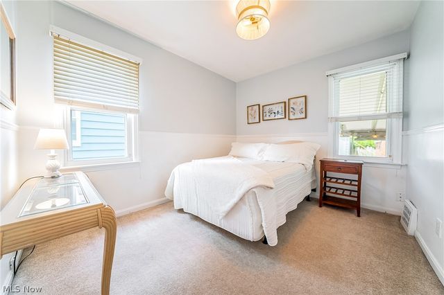1376 Parkview Drive, Lyndhurst, OH 44124