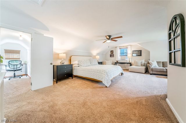 1376 Parkview Drive, Lyndhurst, OH 44124
