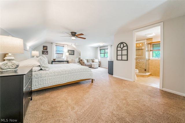 1376 Parkview Drive, Lyndhurst, OH 44124
