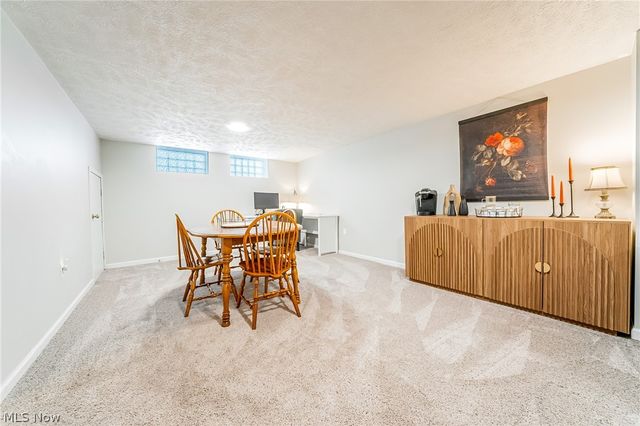 1376 Parkview Drive, Lyndhurst, OH 44124