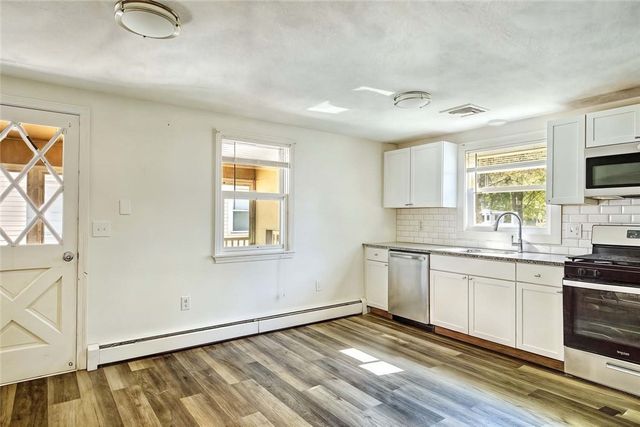8 Ashby Street, Johnston, RI 02919