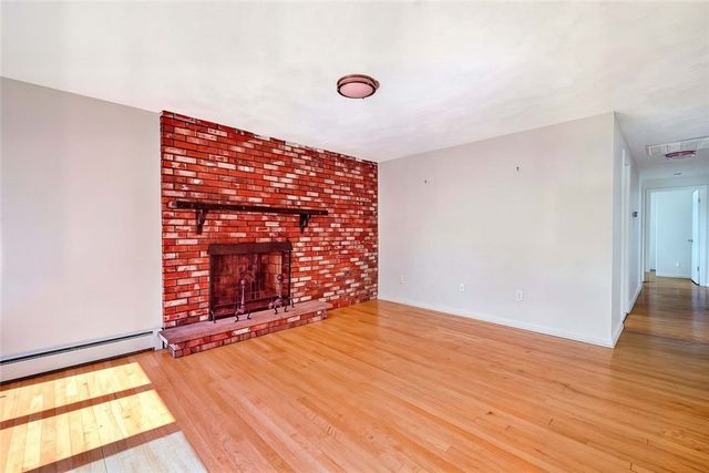 8 Ashby Street, Johnston, RI 02919