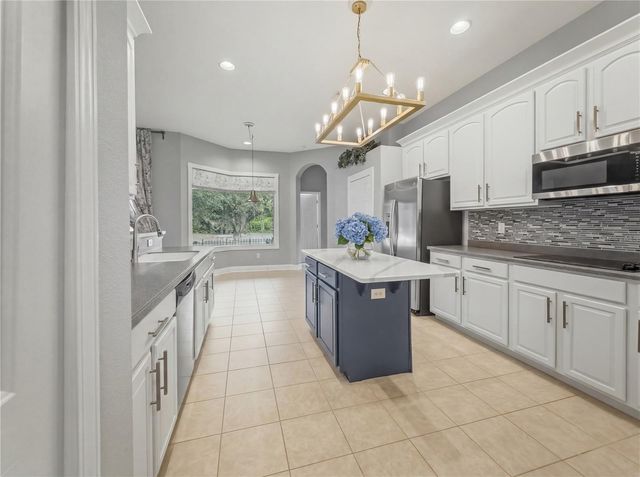11530 OYSTER BAY CIRCLE, New Port Richey, FL 34654