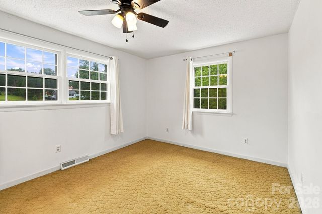 1714 Lazenby Street, Newton, NC 28658