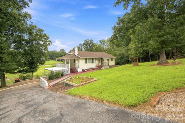 1714 Lazenby Street, Newton, NC 28658