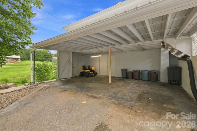 1714 Lazenby Street, Newton, NC 28658