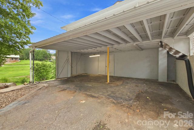 1714 Lazenby Street, Newton, NC 28658