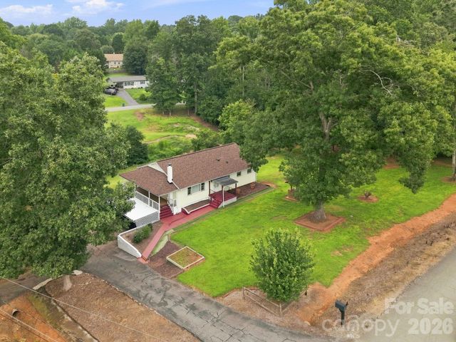 1714 Lazenby Street, Newton, NC 28658