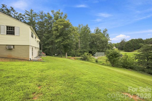 1714 Lazenby Street, Newton, NC 28658