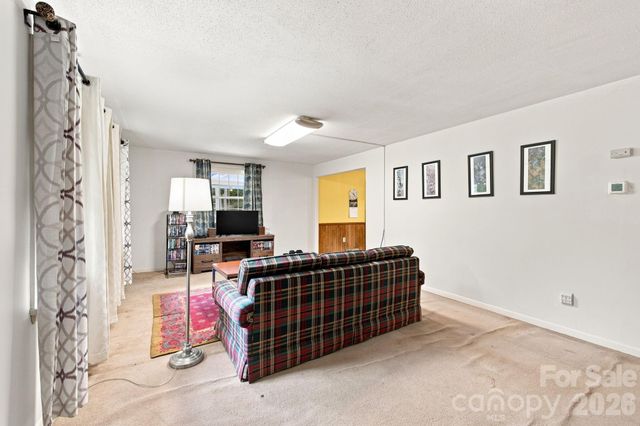 1714 Lazenby Street, Newton, NC 28658