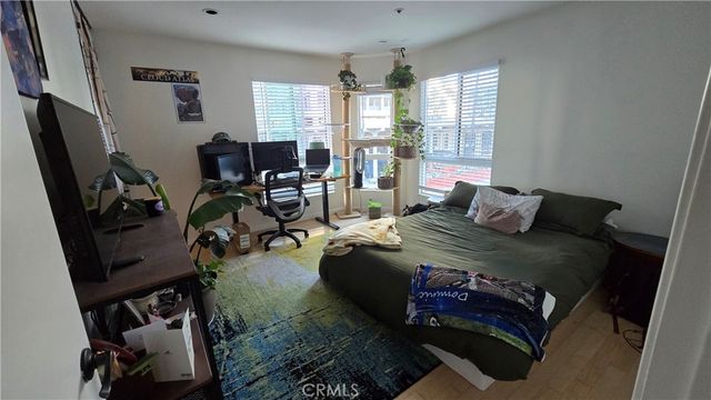 35 Linden 301, Long Beach, CA 90802