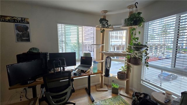 35 Linden 301, Long Beach, CA 90802