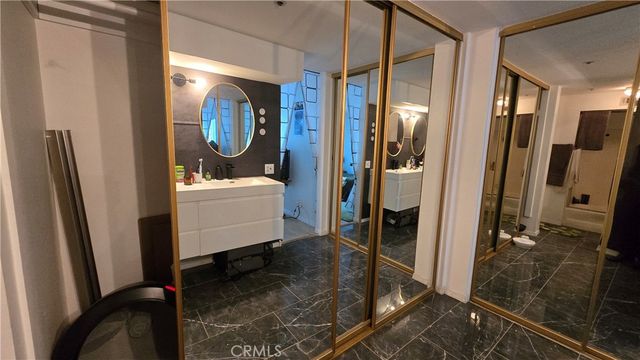 35 Linden 301, Long Beach, CA 90802