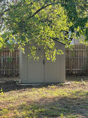 703 W Crestland DR, Austin, TX 78752