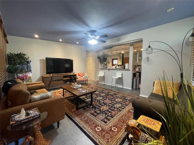 703 W Crestland DR, Austin, TX 78752