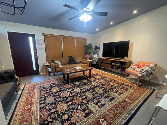 703 W Crestland DR, Austin, TX 78752