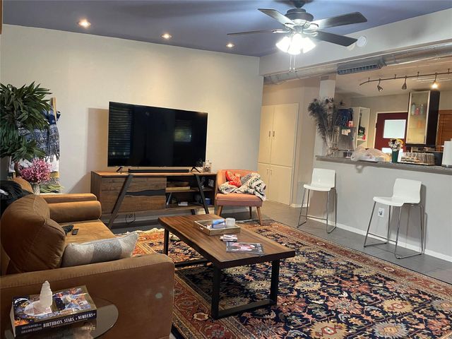 703 W Crestland DR, Austin, TX 78752