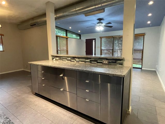 703 W Crestland DR, Austin, TX 78752