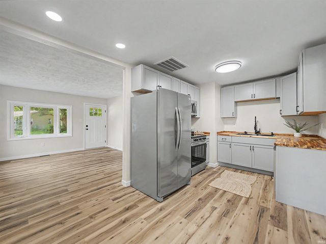 1620 Shelby Avenue, Evansville, IN 47714