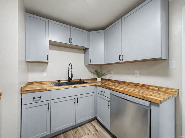 1620 Shelby Avenue, Evansville, IN 47714