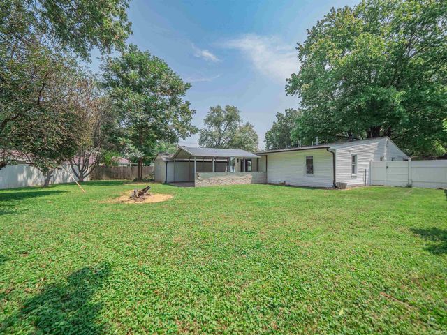 1620 Shelby Avenue, Evansville, IN 47714