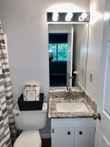 308 Conestoga Way 308, Glastonbury, CT 06033