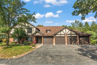 11210 S Cherry Court 52C, Palos Hills, IL 60465