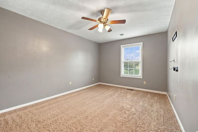 2262 Clearwater Drive, Lawrenceburg, KY 40342
