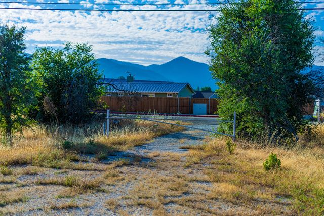 17007 Keswick Dam Road, Redding, CA 96003