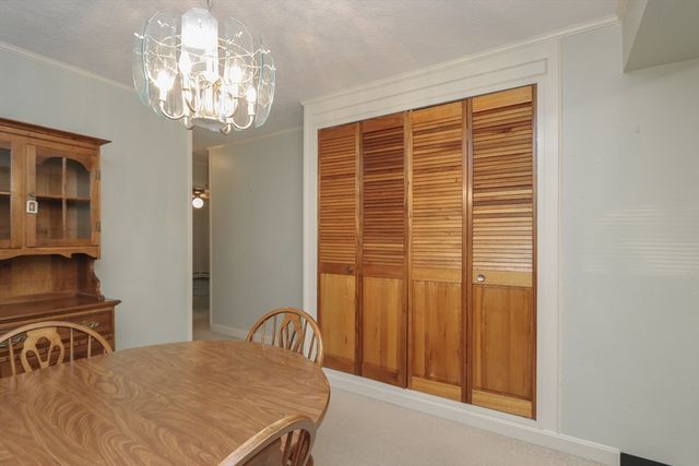 125 Greenwood Ter 125, Chicopee, MA 01022
