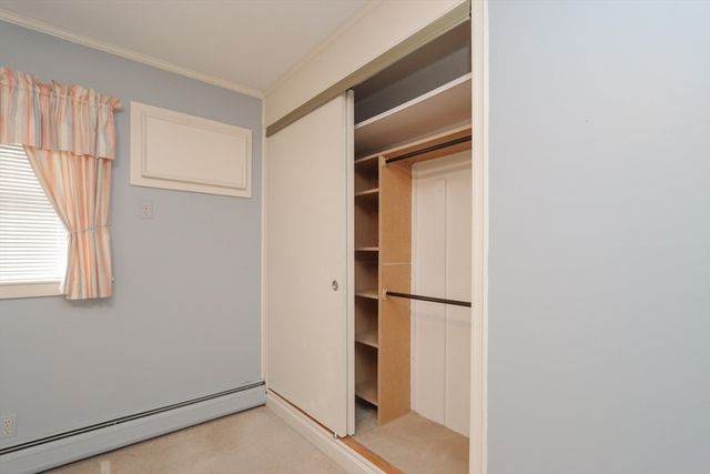 125 Greenwood Ter 125, Chicopee, MA 01022