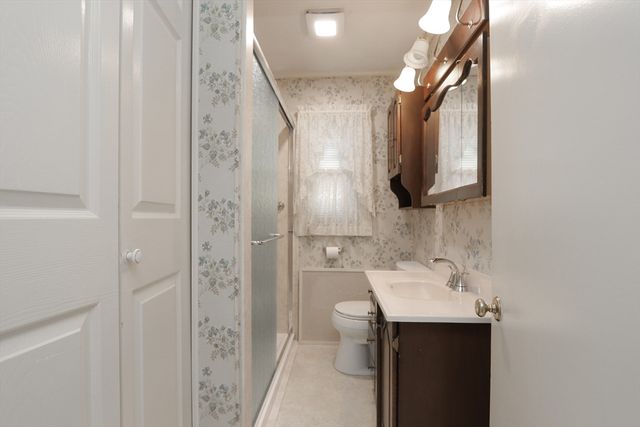 125 Greenwood Ter 125, Chicopee, MA 01022