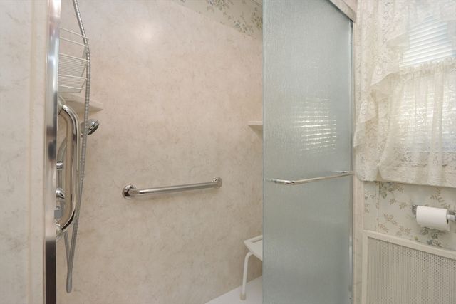 125 Greenwood Ter 125, Chicopee, MA 01022