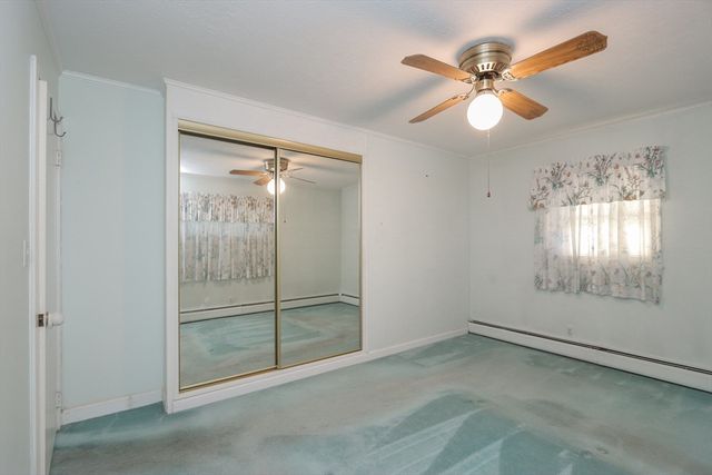 125 Greenwood Ter 125, Chicopee, MA 01022