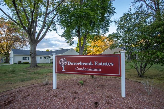 125 Greenwood Ter 125, Chicopee, MA 01022
