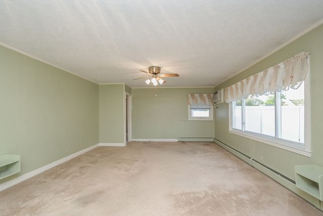 125 Greenwood Ter 125, Chicopee, MA 01022