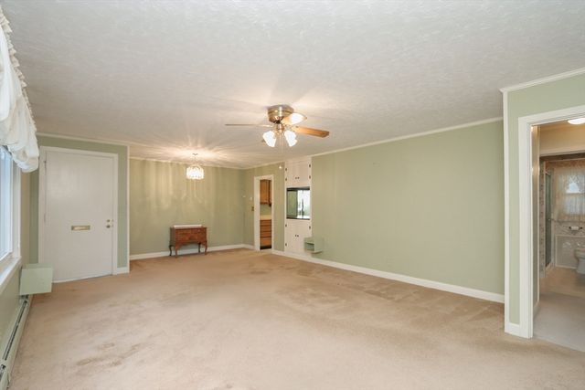 125 Greenwood Ter 125, Chicopee, MA 01022