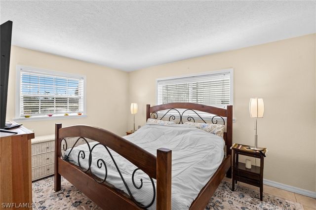 3322 N Key DR 1, North Fort Myers, FL 33903