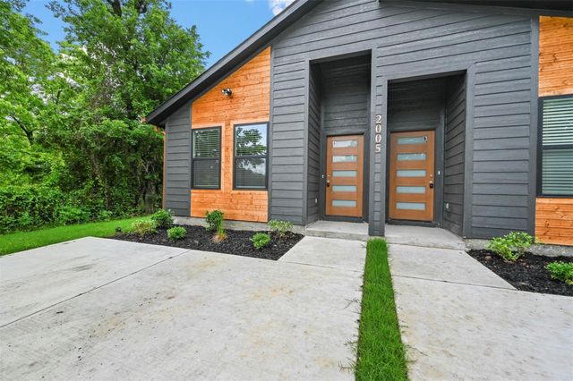 2005 Bourland Street B, Greenville, TX 75401