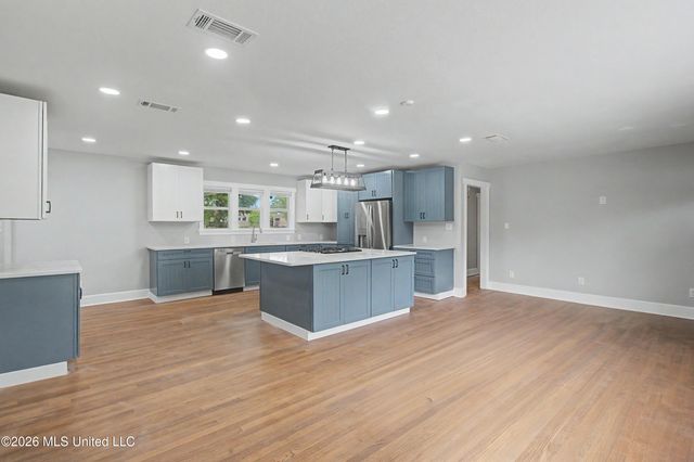 300 42nd Street, Gulfport, MS 39507