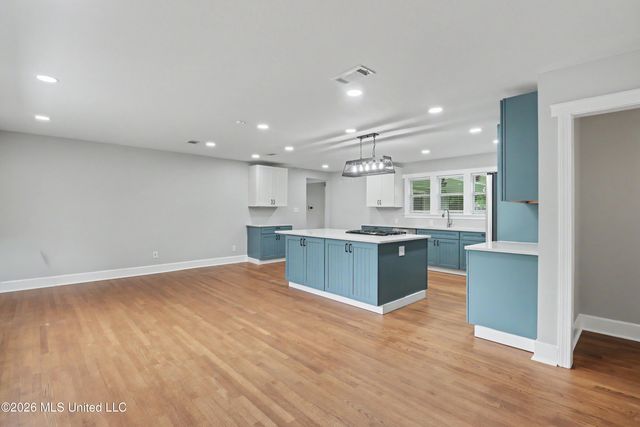 300 42nd Street, Gulfport, MS 39507