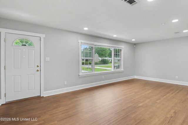 300 42nd Street, Gulfport, MS 39507