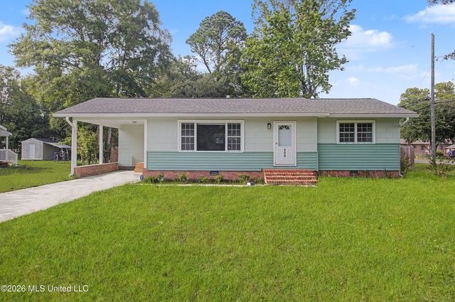 300 42nd Street, Gulfport, MS 39507