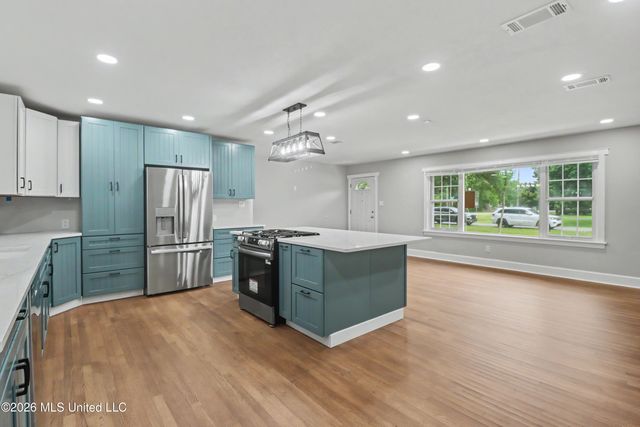300 42nd Street, Gulfport, MS 39507