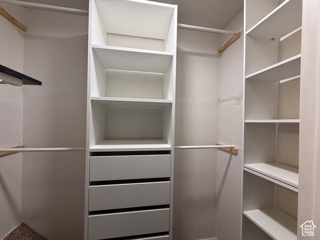 6056 S 2075 E, Holladay, UT 84121