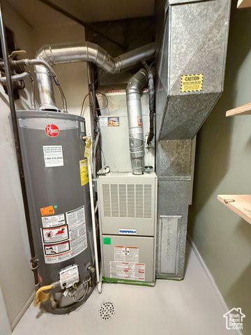 6056 S 2075 E, Holladay, UT 84121