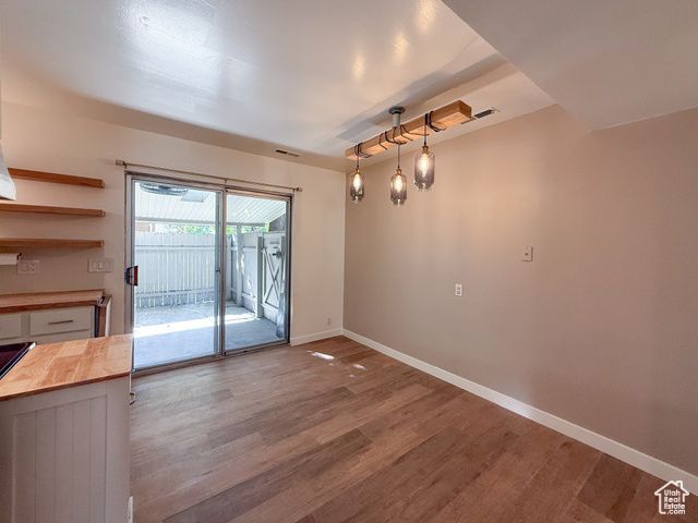 6056 S 2075 E, Holladay, UT 84121