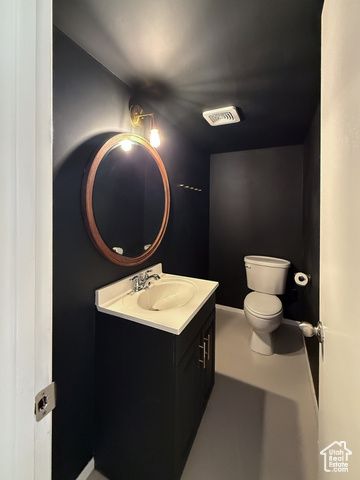 6056 S 2075 E, Holladay, UT 84121