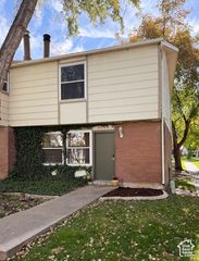 6056 S 2075 E, Holladay, UT 84121