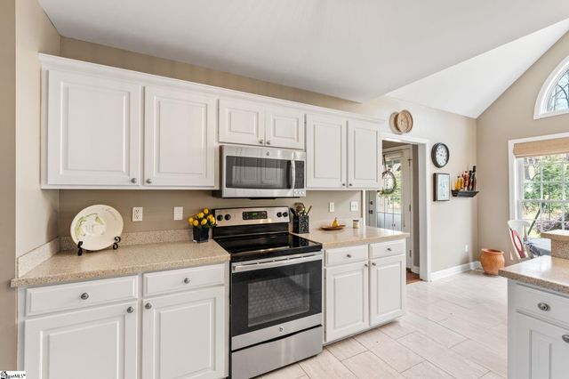 110 N Carleila Lake Way, Spartanburg, SC 29307